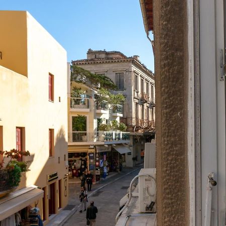 Hadrians Den In Heart Of Plaka By Jj Hospitality Atenas Exterior foto