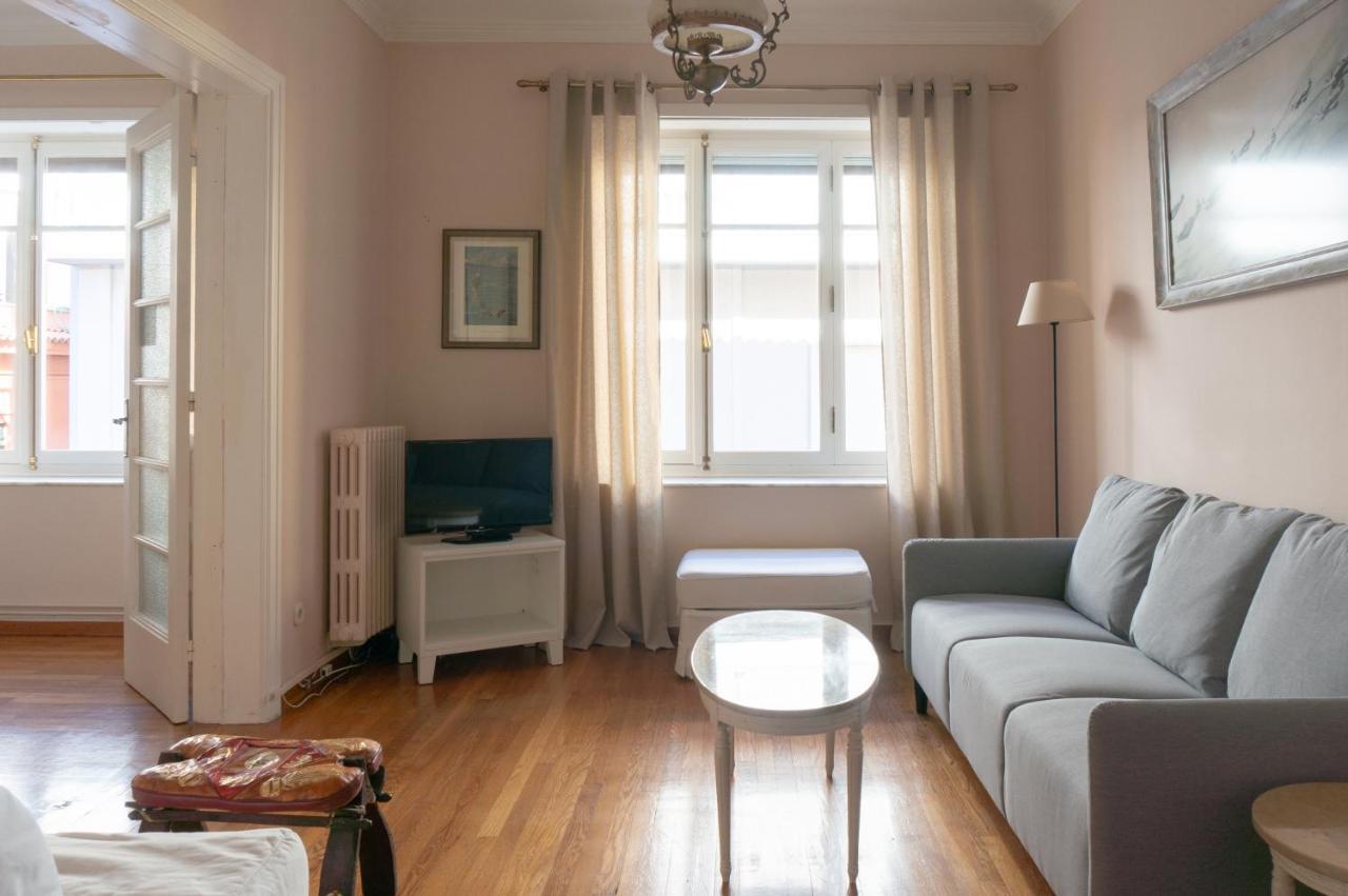 Hadrians Den In Heart Of Plaka By Jj Hospitality Atenas Exterior foto